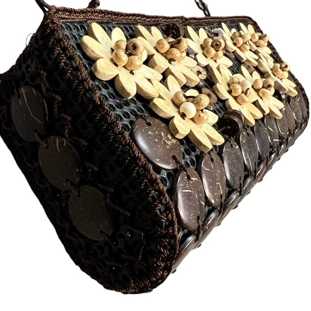 Handmade Eco Friendly Coconut Shell Handbag - Picture 5 of 7